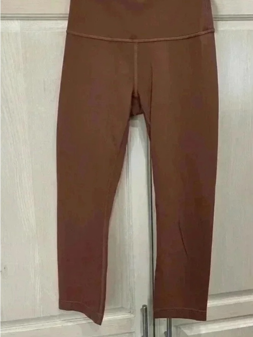 Lululemon Wonder Under Crop Pants Leggings Capri Women's
Size 4